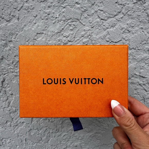 Louis Vuitton Monogram Pochette Cles - Picture 5 of 5